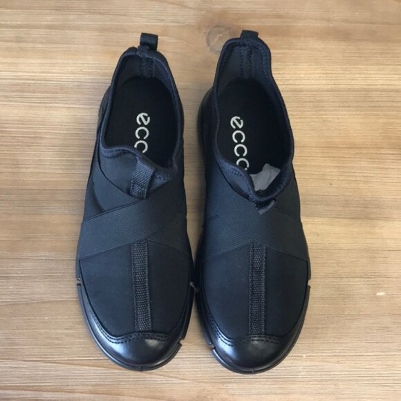 Ecco Kids Intrinsic Slip-Ons Sneakers SALE - Picture 9 of 10